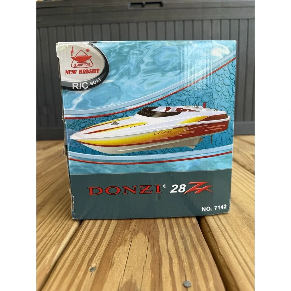 Vintage 2007 NEW Bright Marine Donzi 28 ZX RC Speed Boat Remote Control Racing